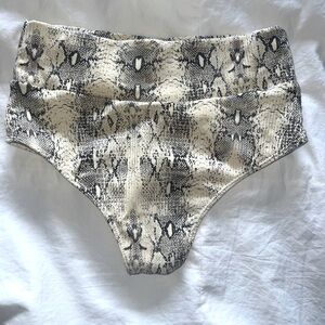 Montce Snake Rib High Rise Bottom